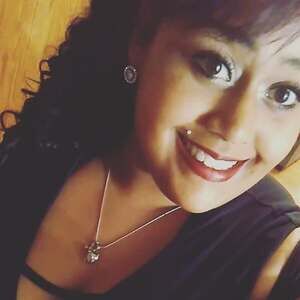 Meet your Posher, Desiree